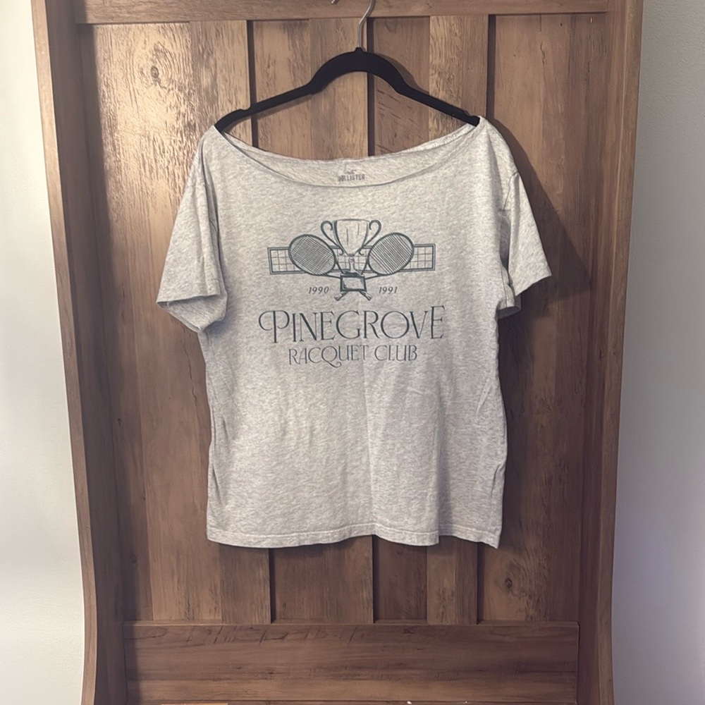 Hollister Gray Short Sleeve Graphic Off The Shoulder Tee